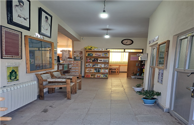 ورودی کتابخانه