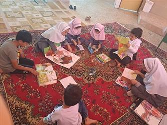 طرح کتابرانه در کلاس های تابستانه شهر کجور